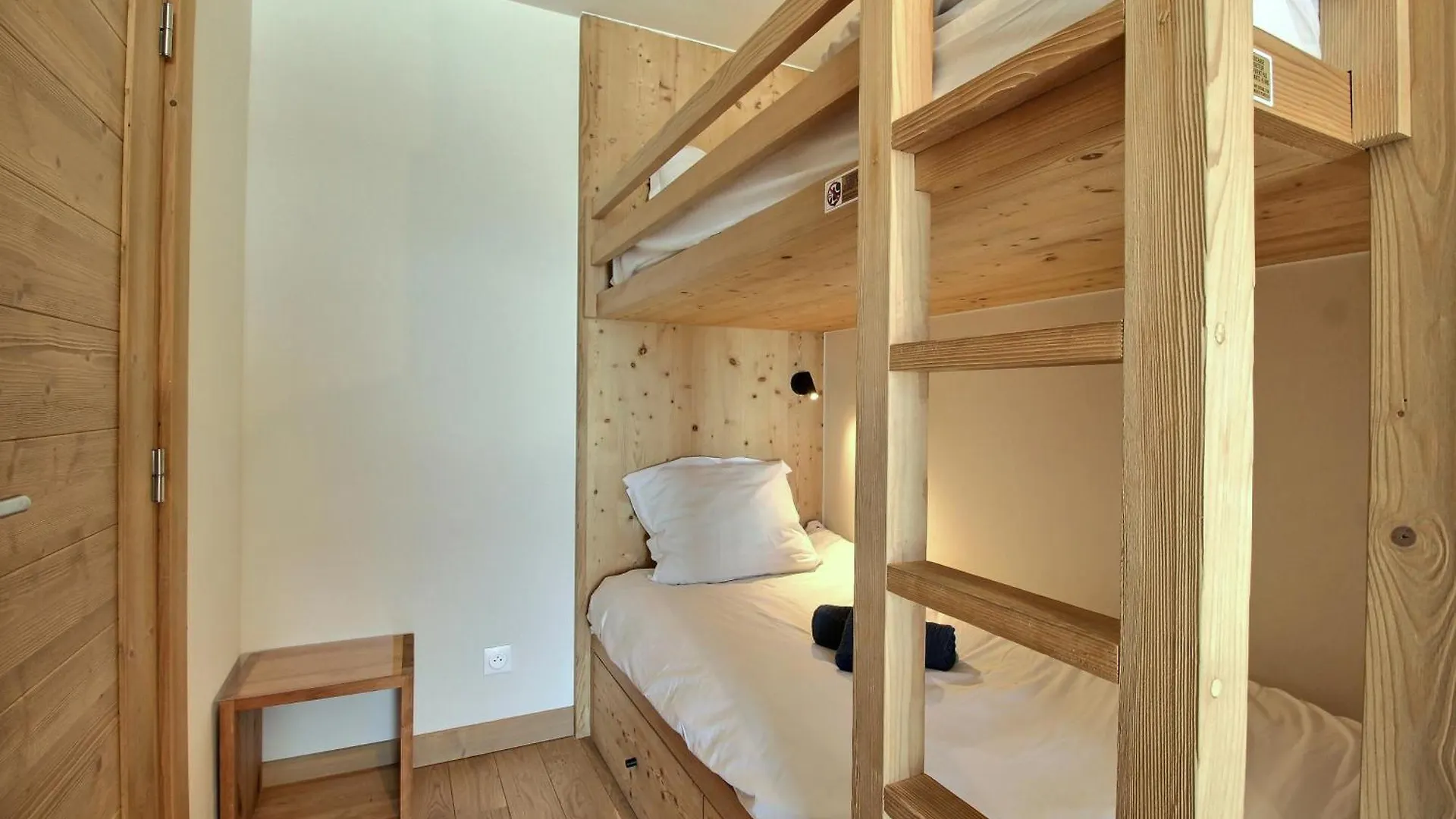 Arc 1600, Le Ridge, Appartement 10 Personnes Duplex Vue Montagne - Ski Aux Pieds - Sauna, Hammam, Jacuzzi, Piscine Les Arcs  Apartament Les Arcs (Savoie)