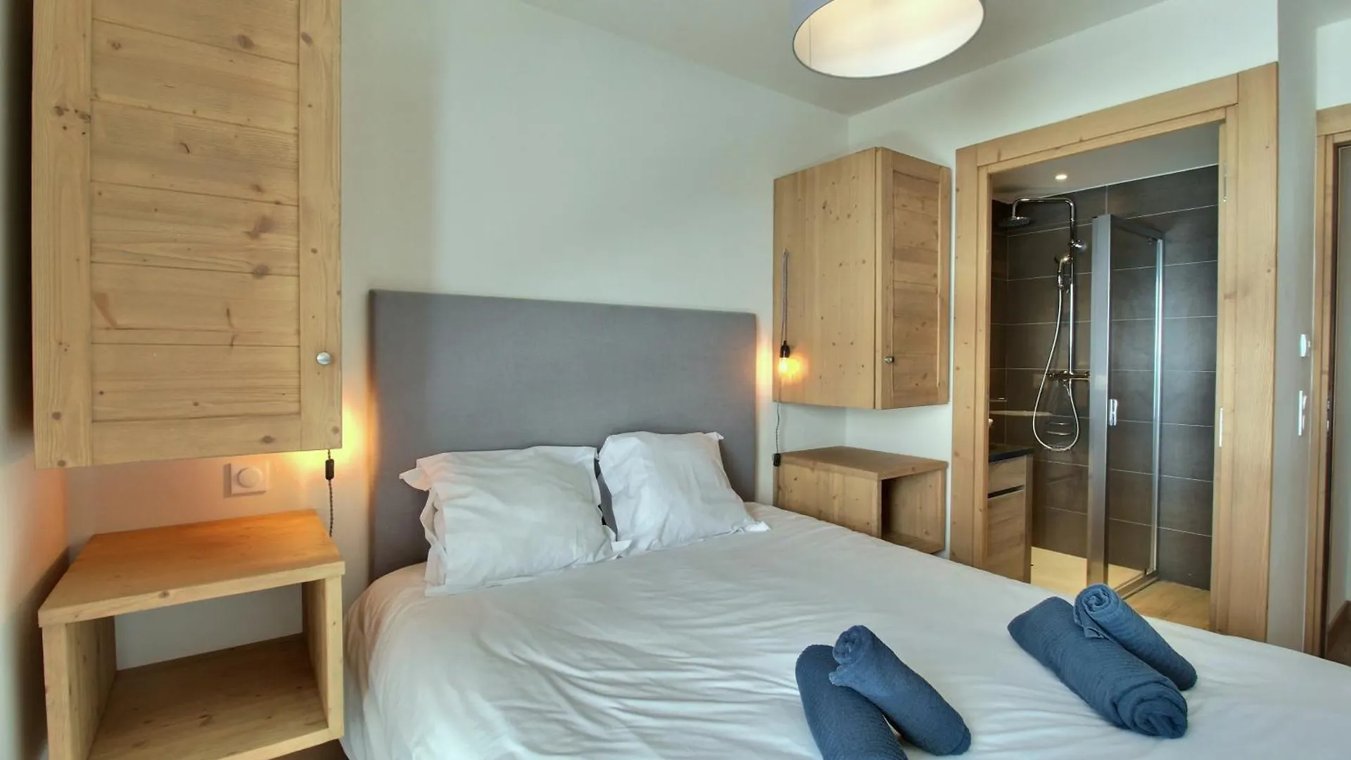 Apartament Arc 1600, Le Ridge, Appartement 10 Personnes Duplex Vue Montagne - Ski Aux Pieds - Sauna, Hammam, Jacuzzi, Piscine Les Arcs