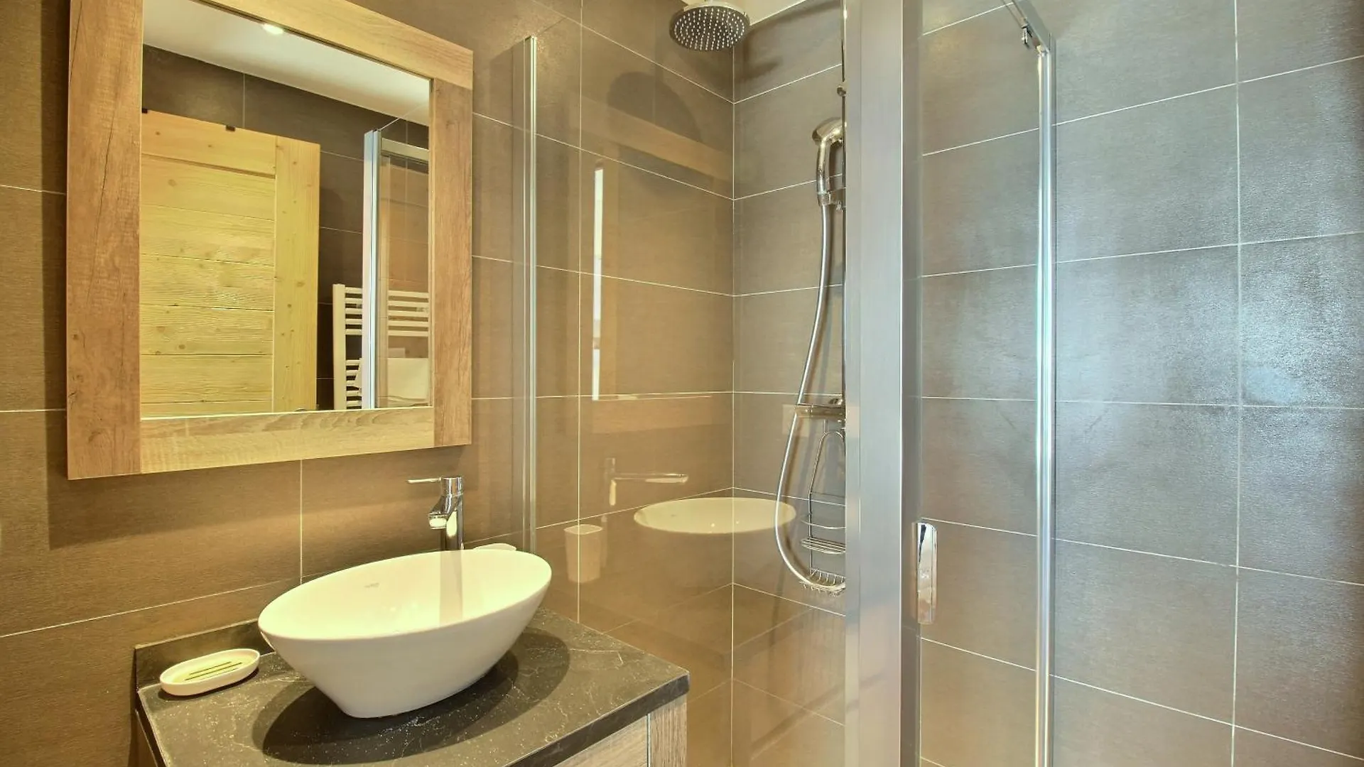 Arc 1600, Le Ridge, Appartement 10 Personnes Duplex Vue Montagne - Ski Aux Pieds - Sauna, Hammam, Jacuzzi, Piscine Les Arcs  Francja