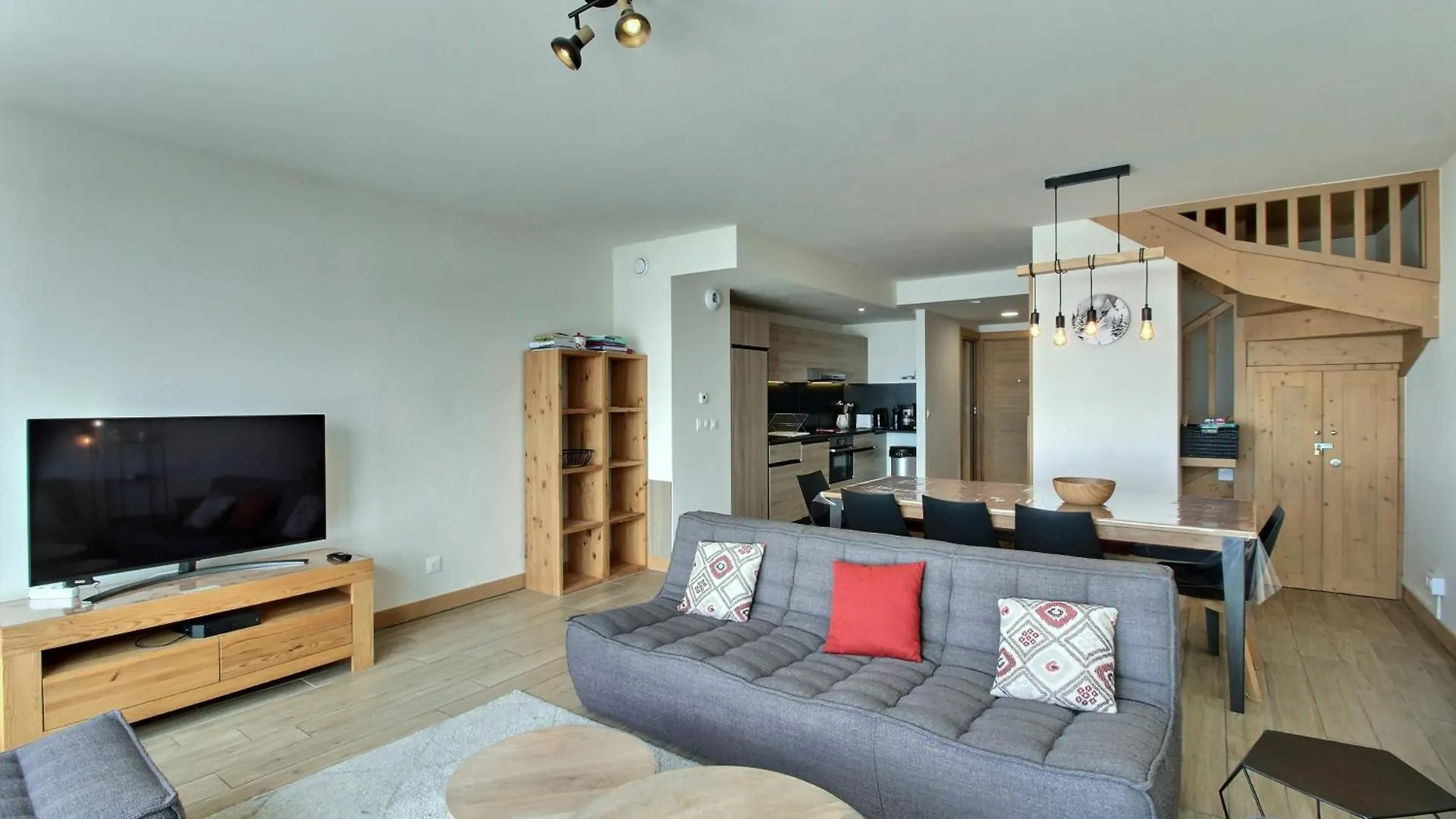 Arc 1600, Le Ridge, Appartement 10 Personnes Duplex Vue Montagne - Ski Aux Pieds - Sauna, Hammam, Jacuzzi, Piscine Les Arcs  Apartament Les Arcs (Savoie)
